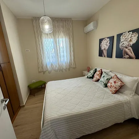 Maresa Apartment *